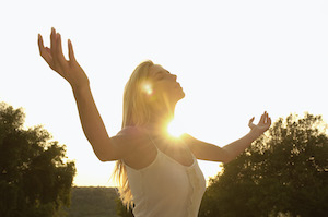Sonnenstrahlen regen die Produktion von Vitamin D im Körper an